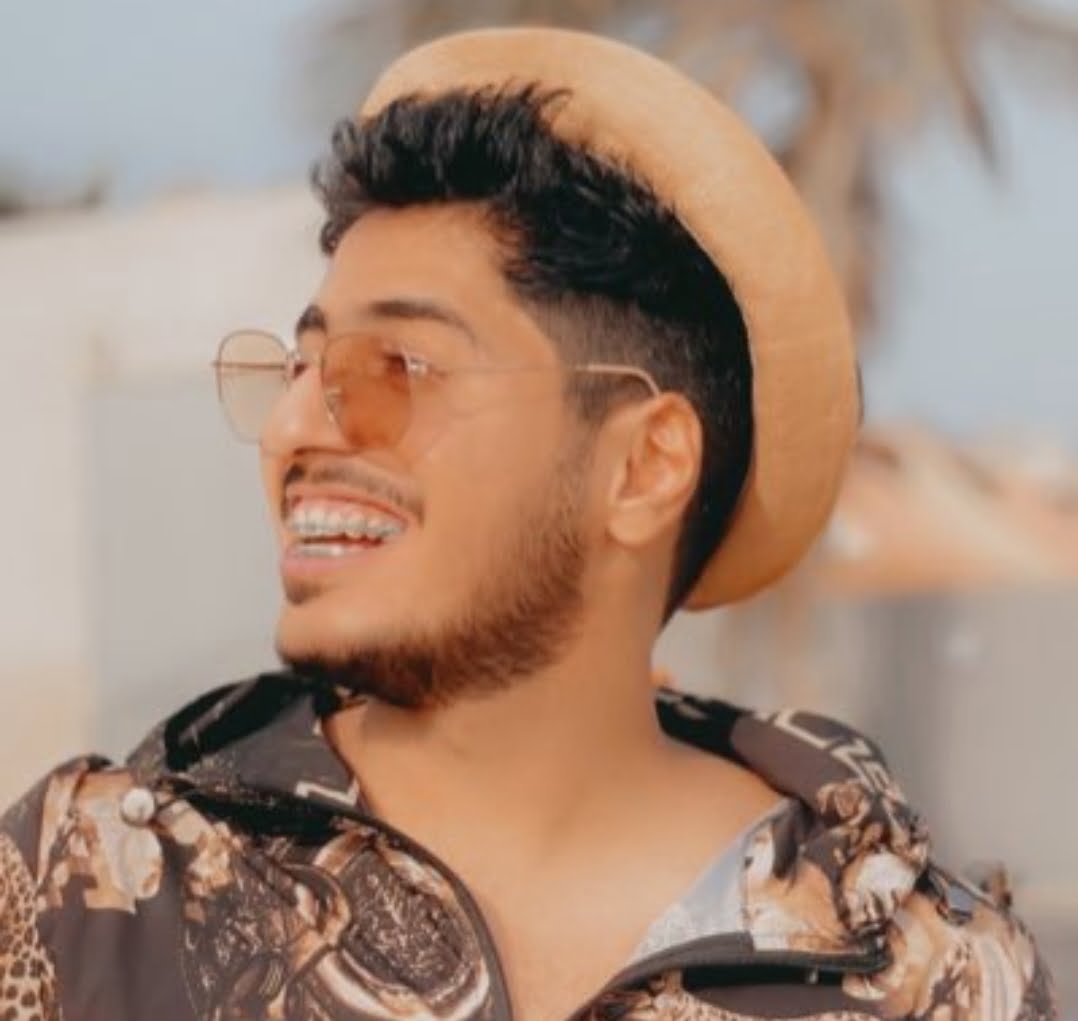 “دفنته بيدي!” مشهور سعودي يلتقي صديقه المتوفي منذ سنوات أمامه حيّا يرزق!
