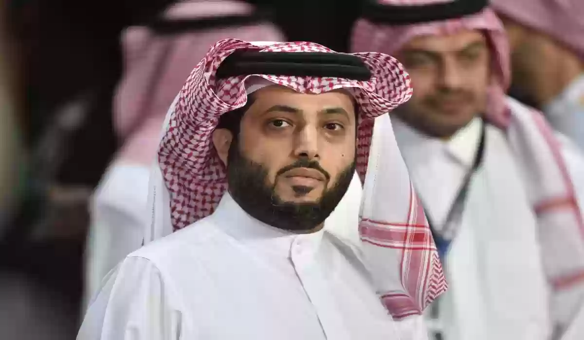 تركي ال الشيخ يشعل مواقع التواصل..اعلن عبر حسابه الرسمي منح الإقامة الذهبية ل 300 شخص منها شخصيات ماتستاهلها!.. .شاهد التفاصيل