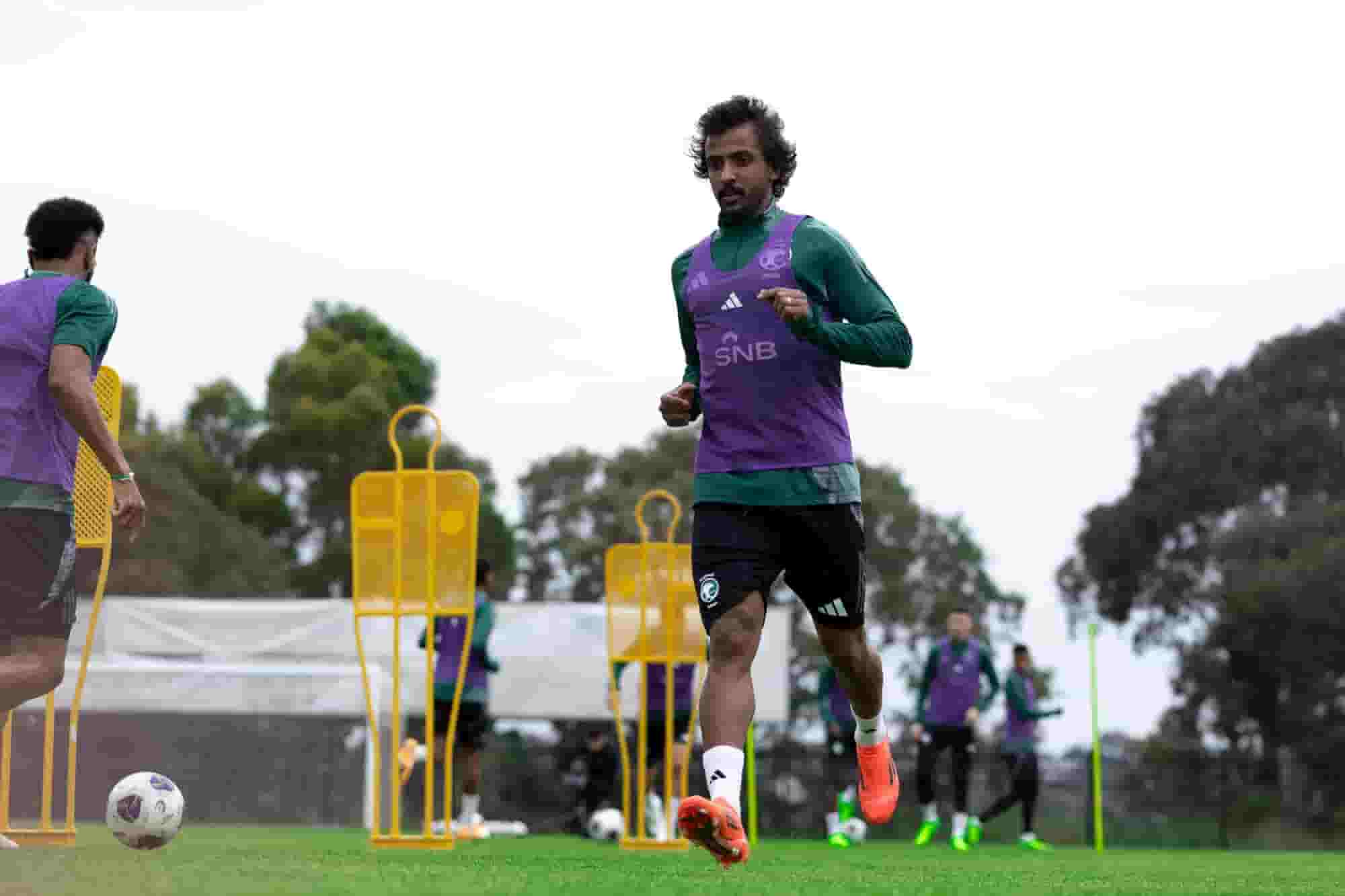 الأخضر يرفع شعار الفوز: استعدادات قصوى المنتخب السعودي