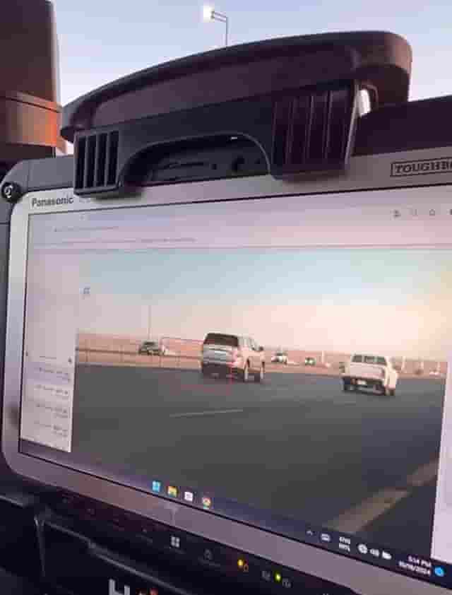رصد المخالفات المرورية في شوارع الرياض