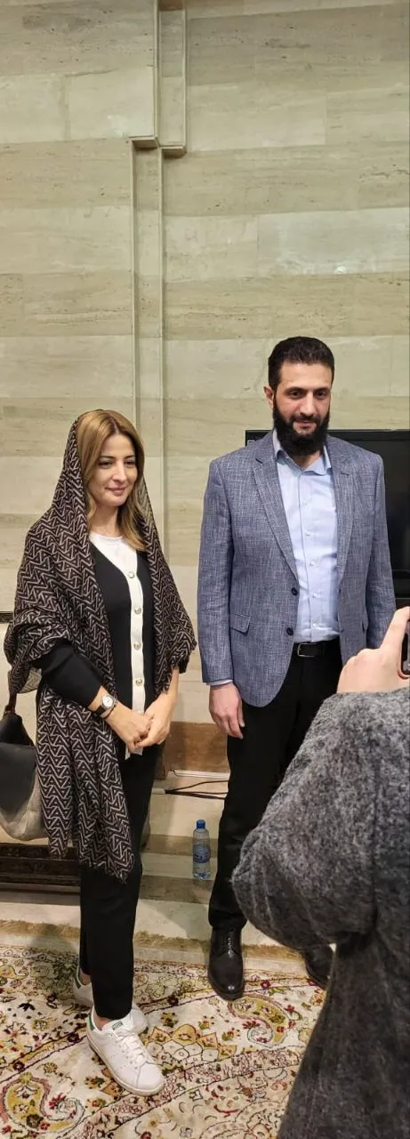 لقاء إعلامي بارز بين مذيعة العربية ريم بوقمرة وأحمد الشرع