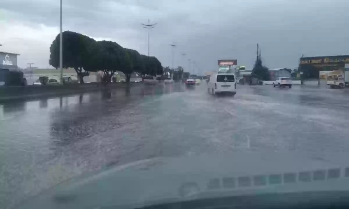 الأقمار الصناعية ترصد سحب ركامية وأمطار غزيرة على 3 مناطق السعودية